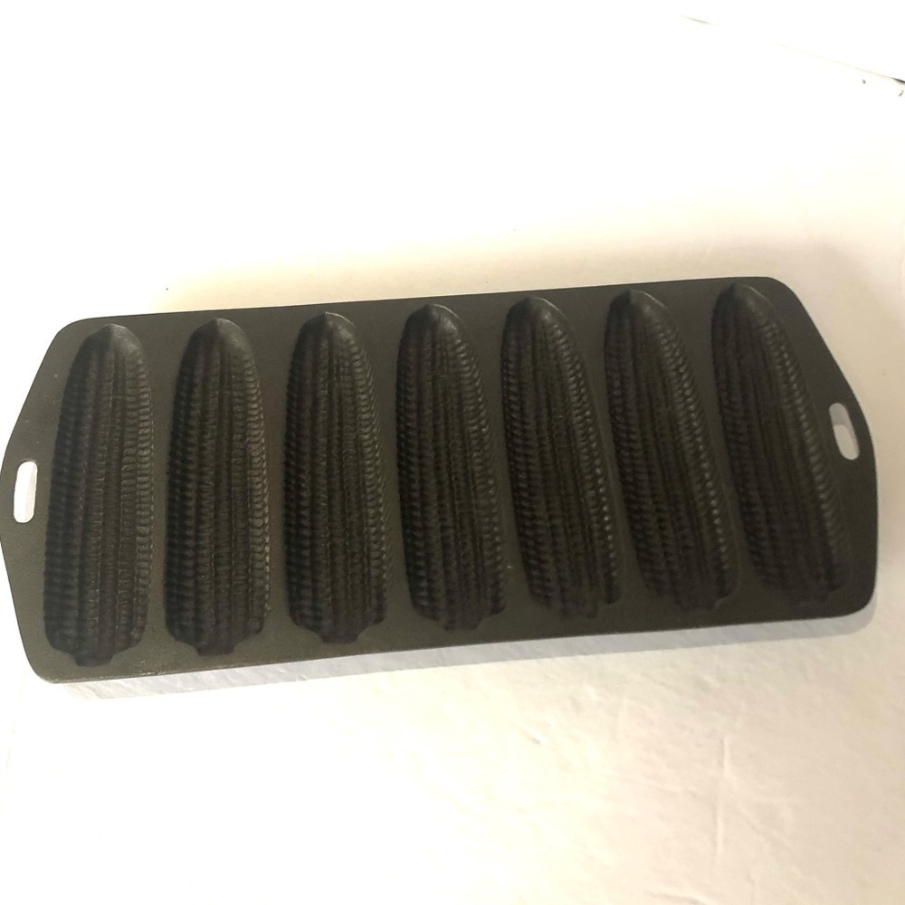 Vintage Cast Iron Lodge Corn Stick Cornbread Pan - Picture 2 of 6